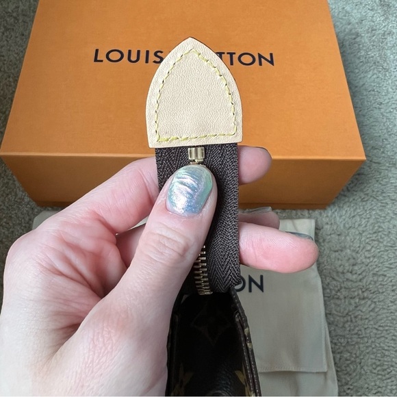 Louis Vuitton Toiletry 26 monogram pouch new in box - Picture 7 of 9